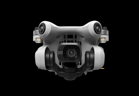 Dron DJI Mini 4 Pro Fly More Combo Plus.